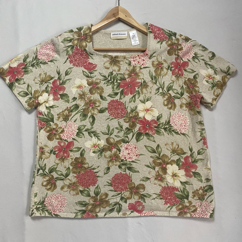 Vintage Alfred Dunner Cream Floral Short Sleeve Tee with Coral & Olive Accents